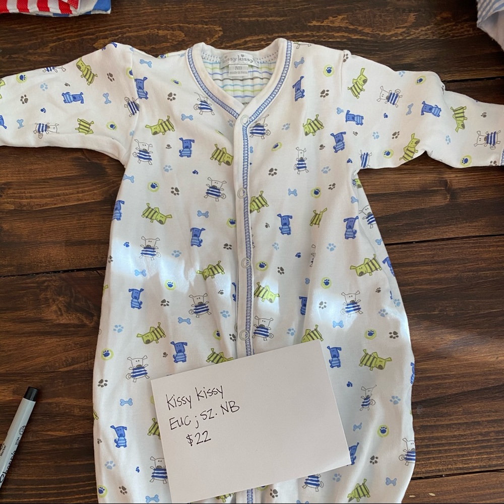 Kissy kissy NB converter gown